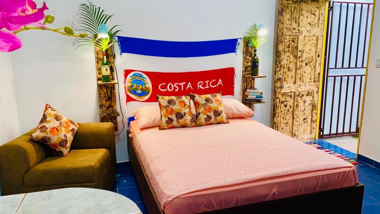 Nomada'S Digital Hostel Manuel Antonio Exterior photo
