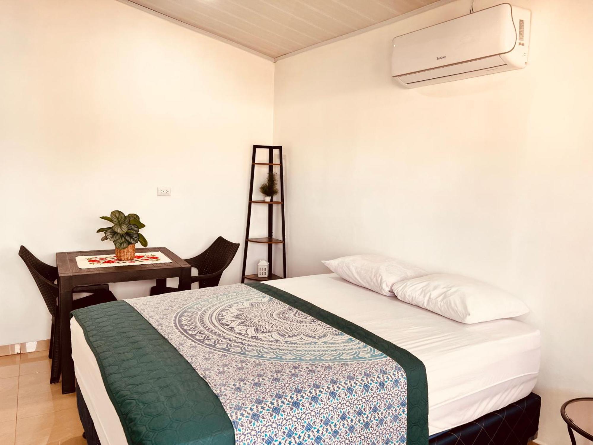 Nomada'S Digital Hostel Manuel Antonio Exterior photo
