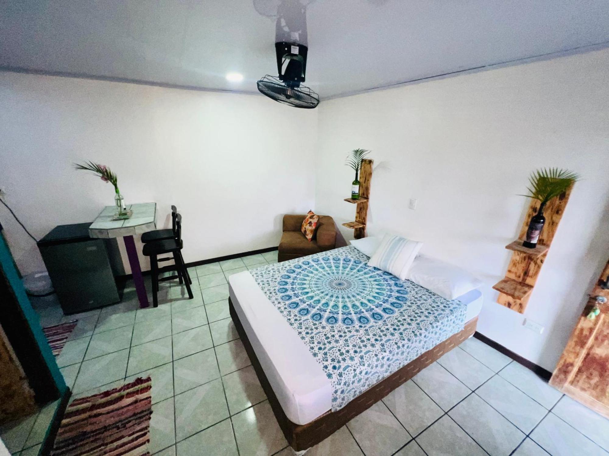 Nomada'S Digital Hostel Manuel Antonio Exterior photo
